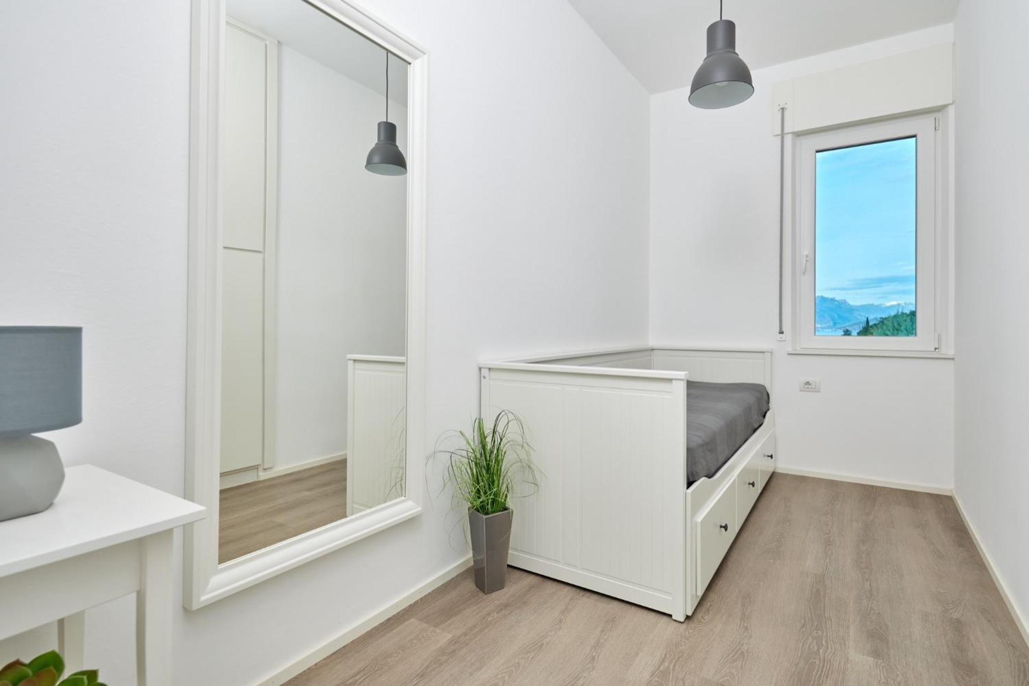 Lake View Luca Apartment Malcesine Dış mekan fotoğraf